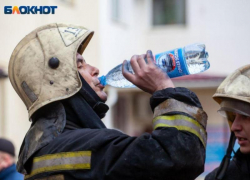 2 дома сгорели в Волжском: причины устанавливаются