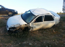 Под Волгоградом водитель "Приоры" протаранил ВАЗ: пострадали трое