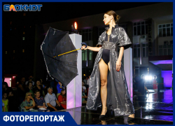 Прогрессивная мода в Волжском: почему местные красавицы предпочитают мусорные пакеты шелковым платьям