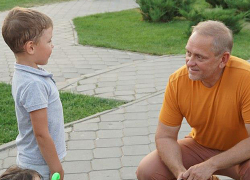 Проникновенным стихом про Волжский удивил зрителей юный чтец Ваня Епифанов