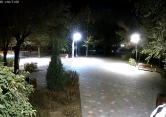Неизвестный разгромил уличную библиотеку в Волжском: видео