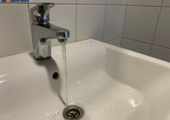 В Волжском улица Набережная осталась без холодной воды