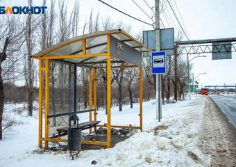 На застекление остановок в Волжском выделили почти 400 тысяч рублей