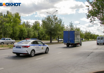 Под Волжским перевернулся мотоциклист с двумя пассажирами