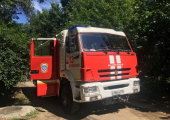 В Волжском на улице Энгельса случился пожар