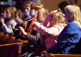 Купил билет, а попал на мошенников: как волжанам на новогодних каникулах не потерять деньги на концертах и спектаклях?