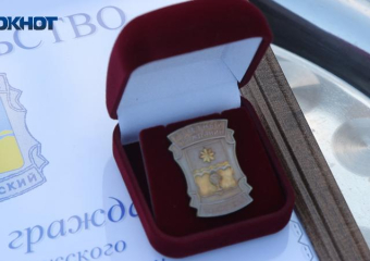 Бюджет Волжского выделит средства на пособия, бесплатные мероприятия и проезд почетным жителям