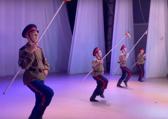 В Волжском состоялся юбилейный концерт Народного фольклорного ансамбля: видео