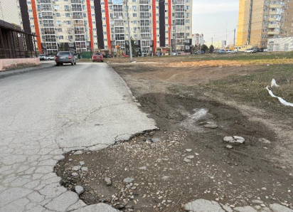 В Волжском 100 миллионов рублей выделили на ремонт внутриквартальных дорог