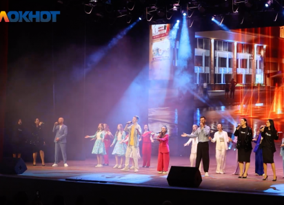 «Пусть всегда светит солнце»: видеорепортаж с праздничного концерта в Волжском 