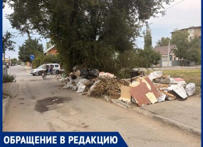 Мусорная ловушка в Волжском: площадка на пересечении Большевистской и Смирнова утопает в отходах
