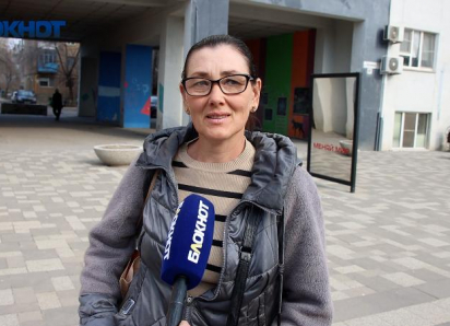 «Средняя зарплата – 70 тысяч рублей, а в кошельке – двадцать тысяч»: сколько на самом деле получают волжане