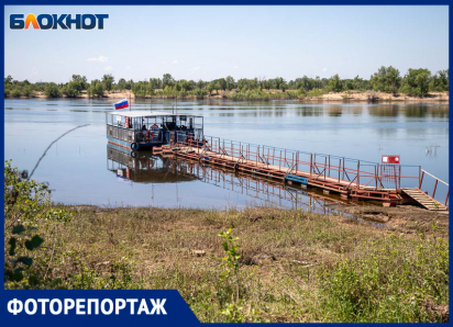 Фотокорреспондент «Блокнот Волжский» прокатился на первом рейсе парома через Ахтубу