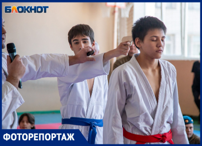 В Волжском школьникам официально разрешат давать отпор: в программу вводят самооборону против ножа и пистолета