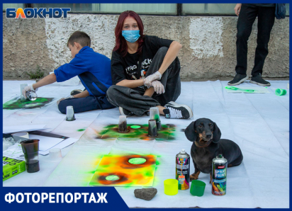 В Волжском прошел уникальный мастер-класс по граффити для молодежи