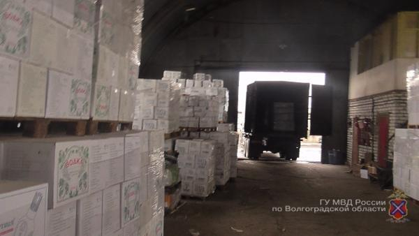 Под Волгоградом уничтожат 45 тысяч бутылок контрафактного алкоголя