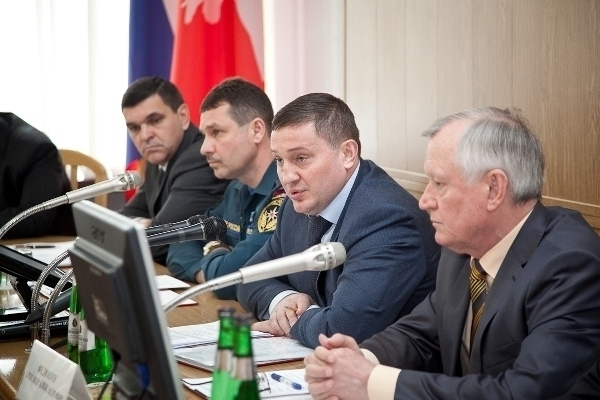Бочаров обсудил безопасность проведения майских праздников