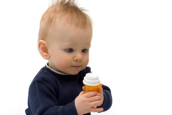 Под Волгоградом 2-летний малыш отравился, наглотавшись таблеток