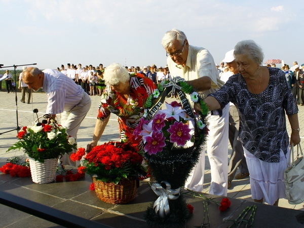 В Волжском состоялся митинг памяти