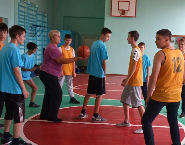 Школьников Волжского познакомили с азами баскетбола