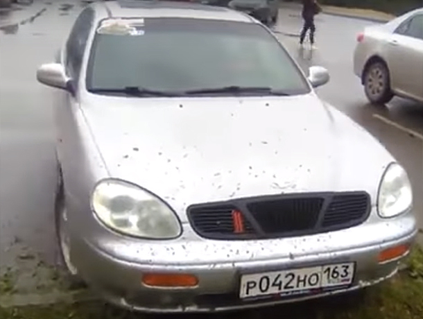 Небрежный покос травы, из-за которого пришлось ехать на автомойку, возмутил водителя из Волжского