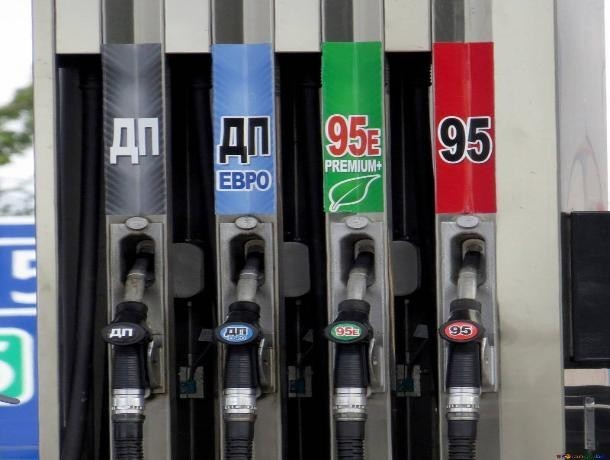 В Волжском изменились цены на бензин