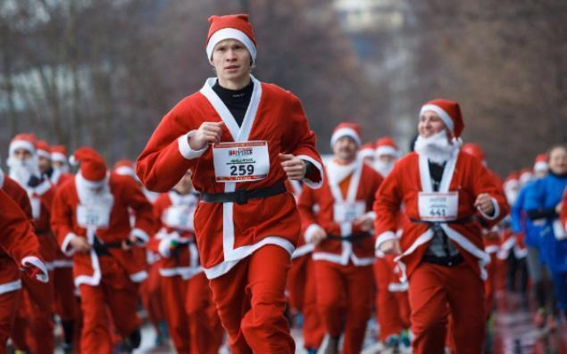В Волжском традиционный забег Дедов Морозов состоится в предстоящую субботу