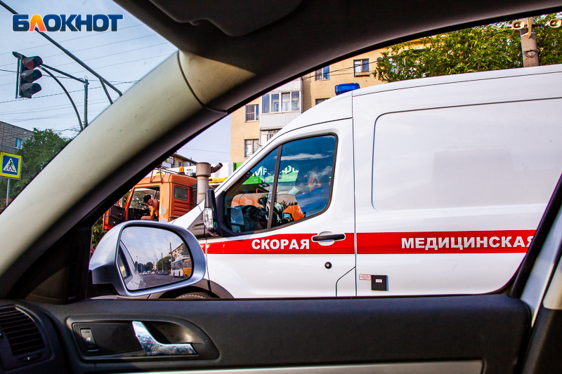 В столкновении авто в Волжском пострадали 2 человека