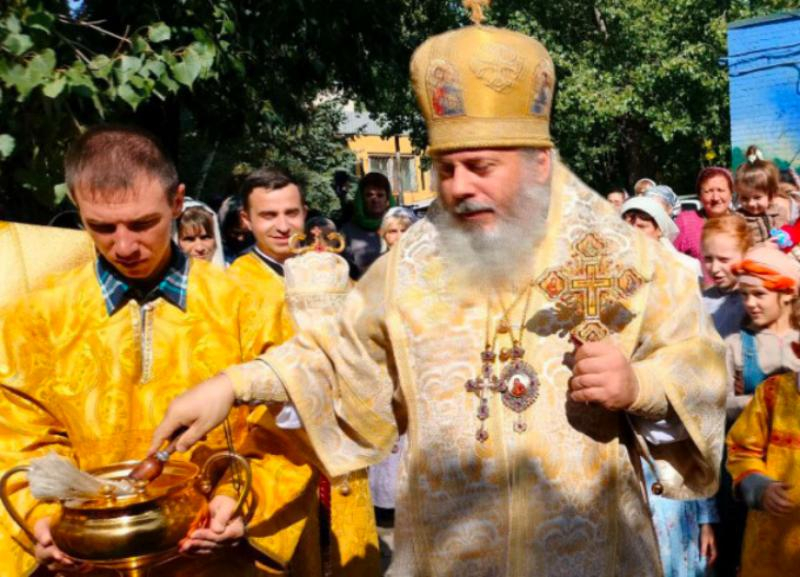 30-летие в Волжском отметил Храм Святых новомучеников