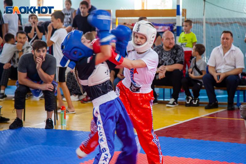 В Волжском состоялся региональный чемпионат ЮФО по карате