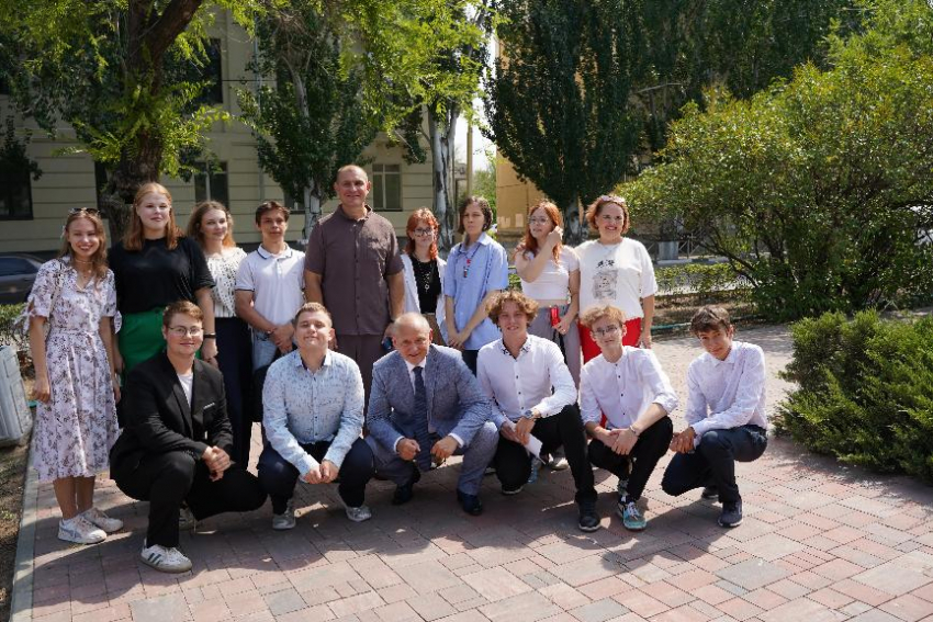 Игорь Воронин обсудил с молодежью будущее креативных центров Волжского
