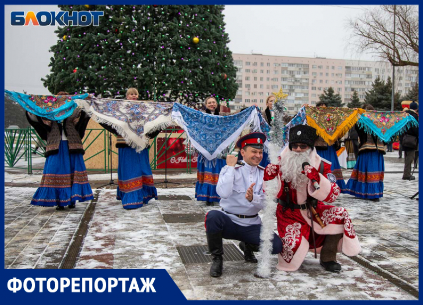 От казачьего Деда Мороза до боев подушками: Волжский отпраздновал Рождество с народным размахом