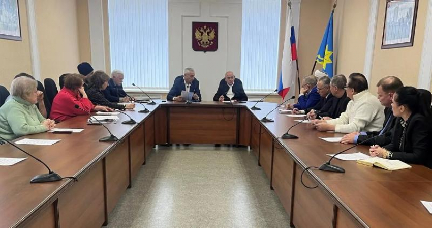 Волжский делает ставку на единство: в городе обсудили планы на Год народного сплочения