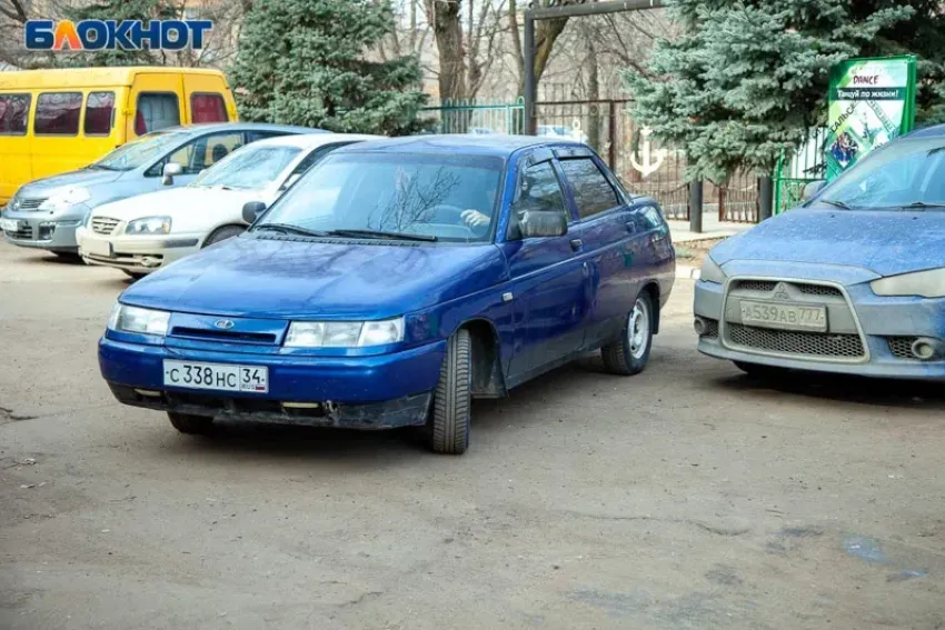 Волжане отнеслись негативно к появлению платных парковок