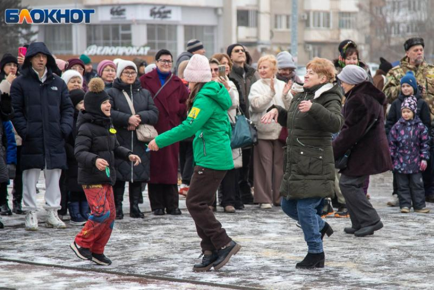В Волжском февраль завершится сокращенной рабочей неделей