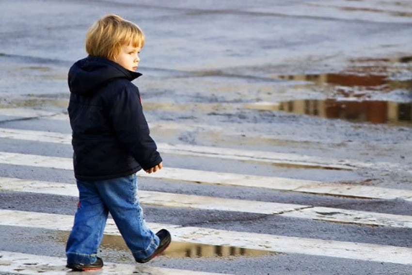 На юге Волгограда за сутки в ДТП пострадали двое детей 