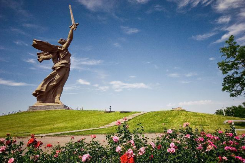Волжане и волгоградцы ослабили позиции - «Родина-мать» и Мамаев Курган на третьем месте