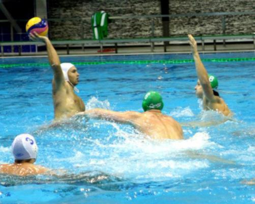 Волгоградские ватерполисты уверенно лидируют в чемпионате России
