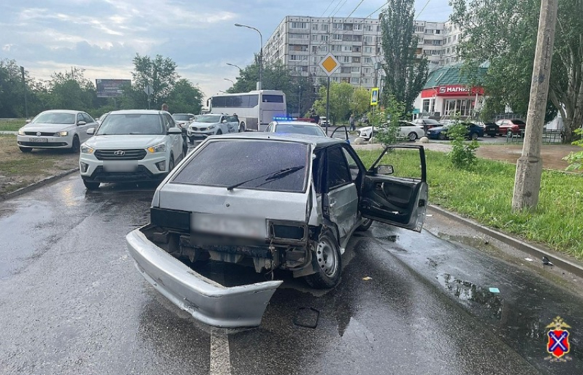 Тройное ДТП с пострадавшими в Волжском 