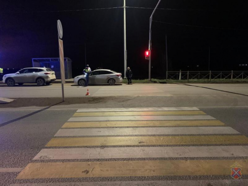 «Хендэ» сбил 14-летнюю девочку, перебегавшую дорогу на красный, в Среднеахтубинском районе