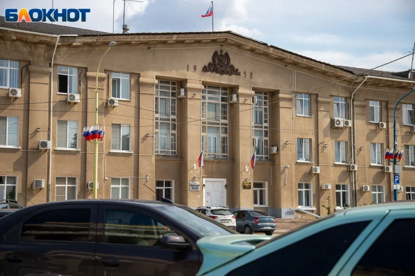 Дом не признан аварийным: администрация Волжского прокомментировала ситуацию на Мира, 5А