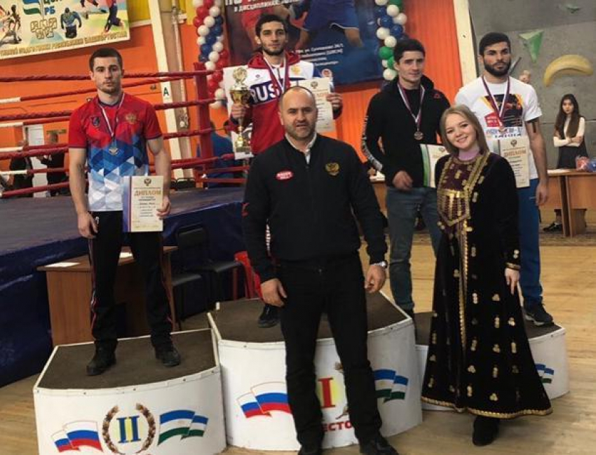 Волжане привезли три серебра Кубка России по кикбоксингу