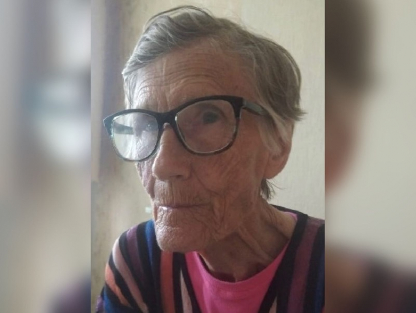 81-летняя женщина бесследно пропала в Волжском: поиск человека
