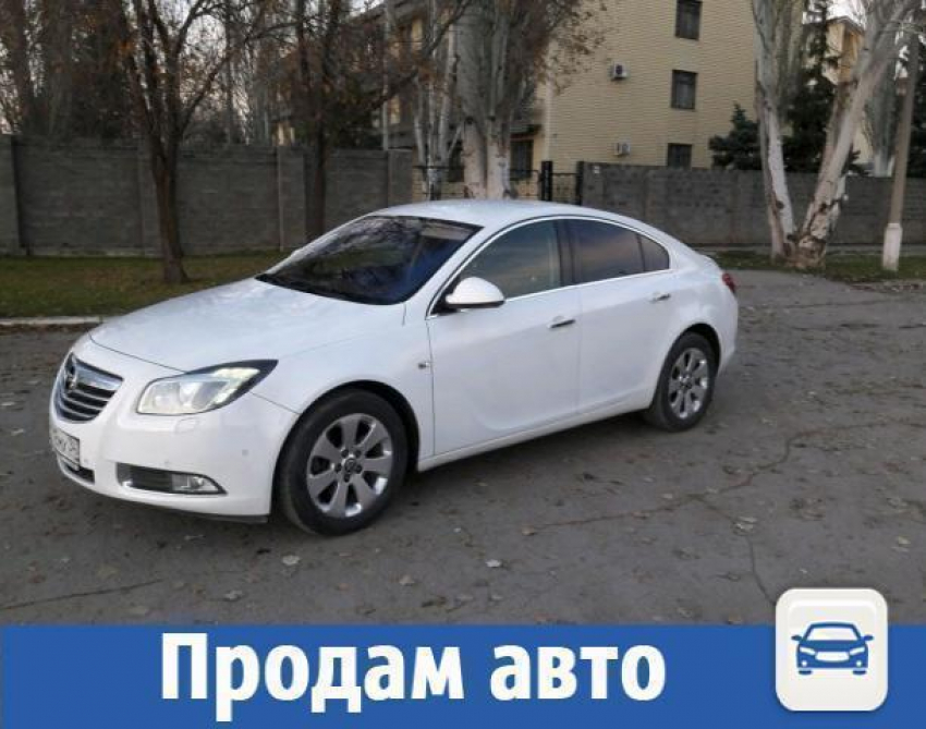 В Волжском продают белоснежный Opel