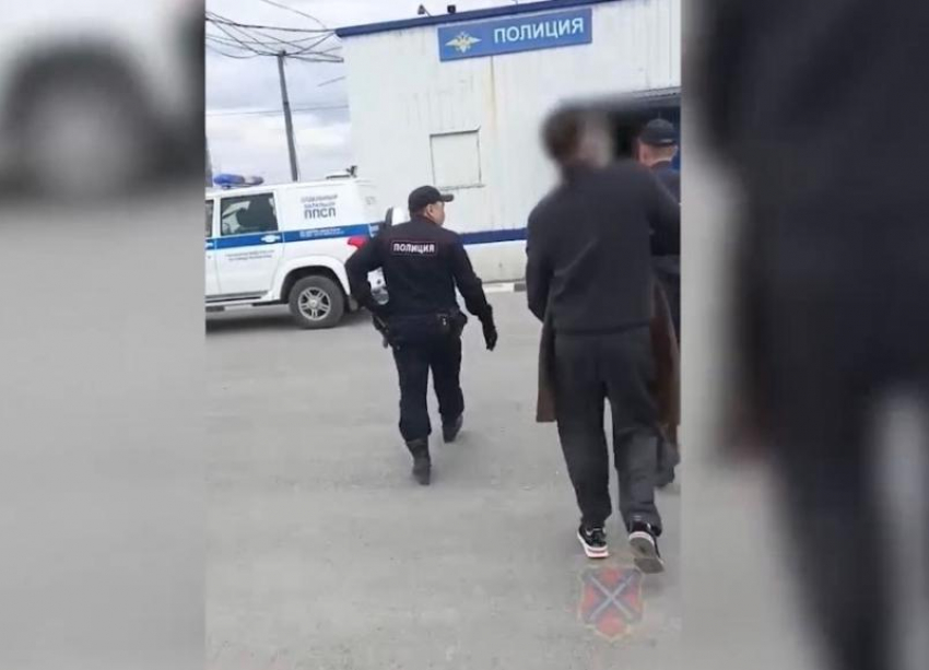 У жителя Волжского на плотине ГЭС нашли наркотики