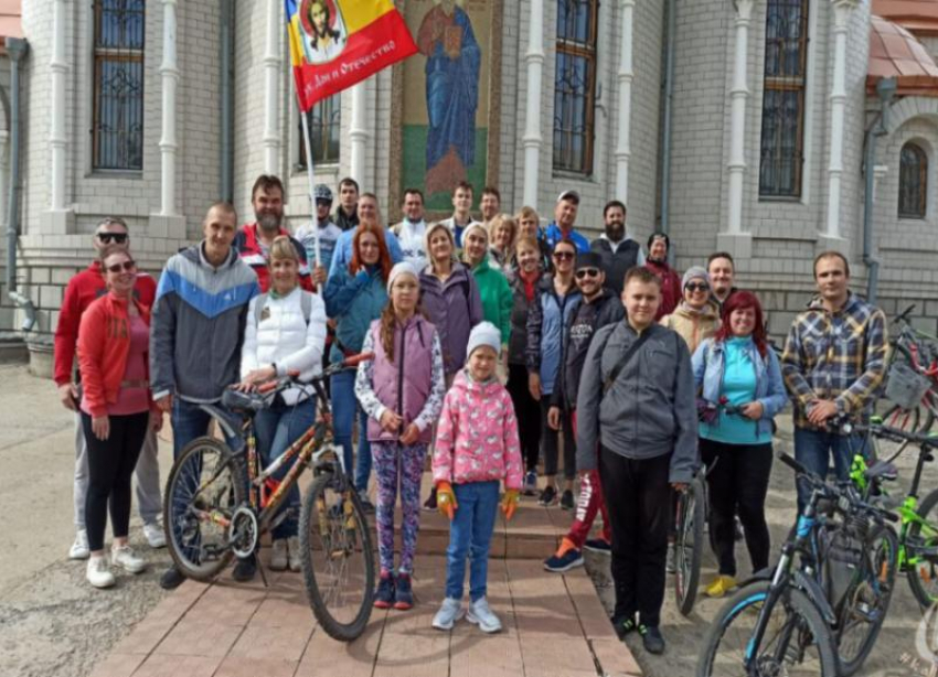 В Волжском прошел православный велопробег (0+)