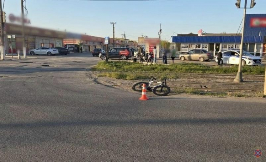 В Волжском около «Оптовки» сбили велосипедиста