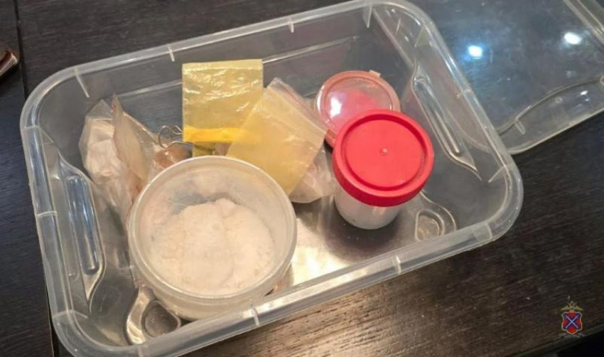 Собрал «комбо» на пожизненный срок: в Волгограде накрыли сбытчика с целой коллекцией из семи видов наркотиков