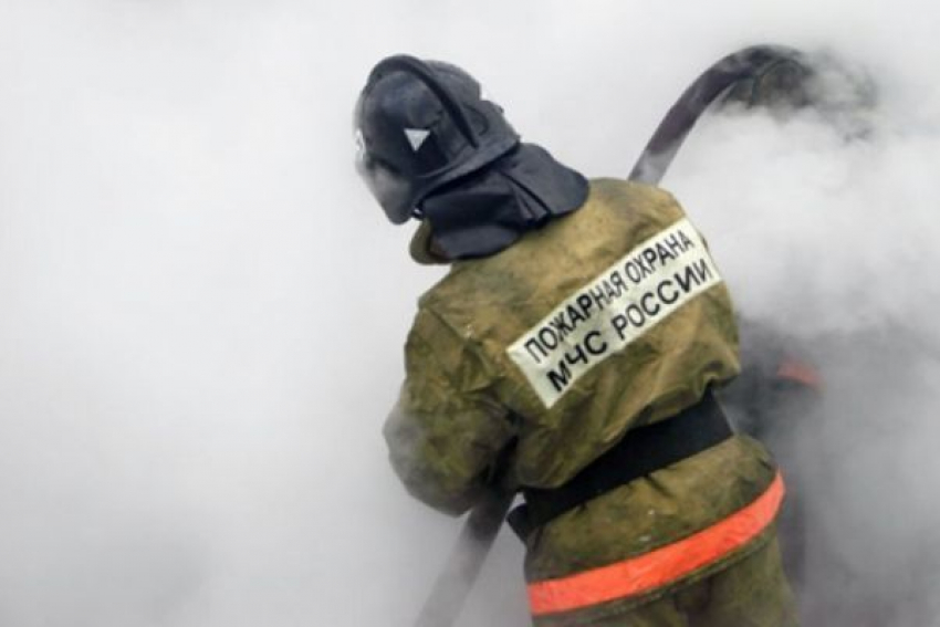 Под Волгоградом при пожаре погибла 48-летняя женщина
