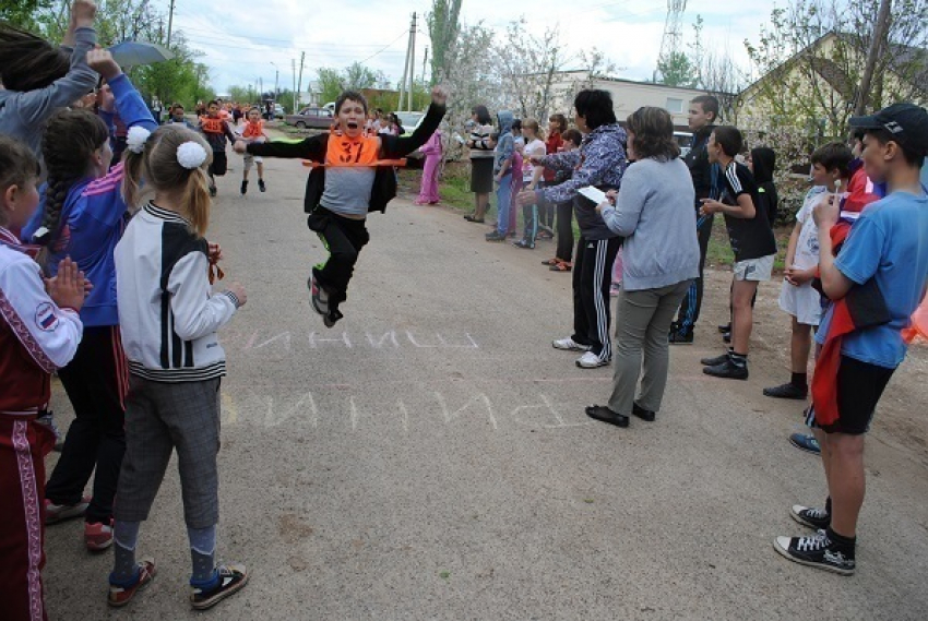 Легкоатлетический забег в честь 70-летия Победы состоялся в Волжском